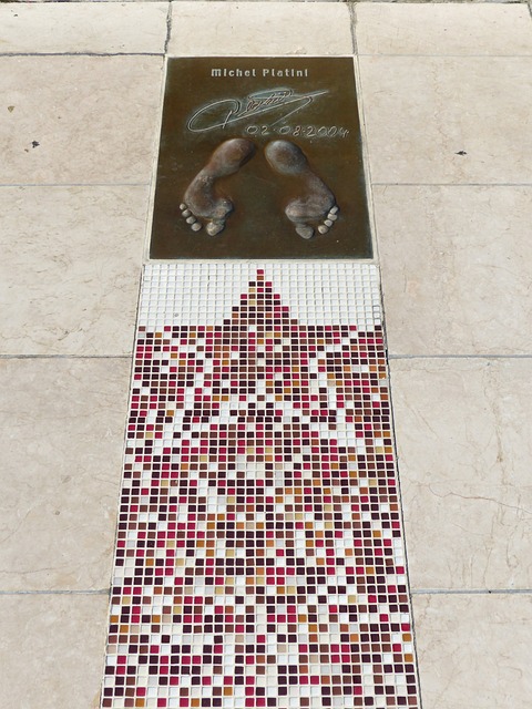 助于激励队 助于激励队